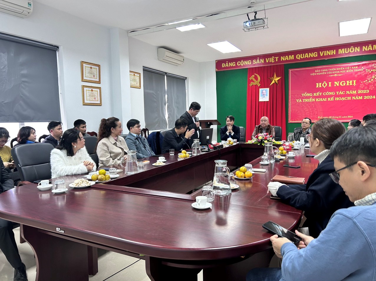 Viện Nghiên cứu Khoa học Miền Trung tổ chức Hội nghị tổng kết công tác năm 2023 và Triển khai Kế hoạch năm 2024